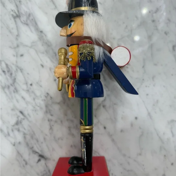 Vintage Set of 5 Colorful Nutcracker Christmas Figurines - Picture 7 of 14